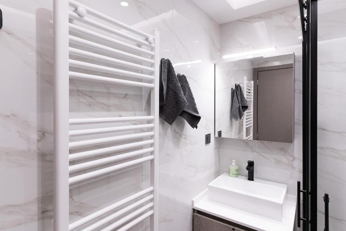 Modern In Apartment
